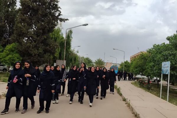 هفته مشاغل و بازدید دانش‌آموزان ناحیه 4 شیراز از دانشگاه فرهنگیان 