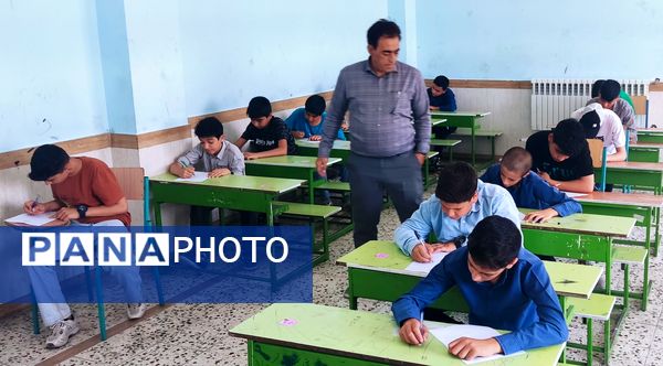 آغاز امتحانات نوبت دوم در دبیرستان ابوریحان ۲
