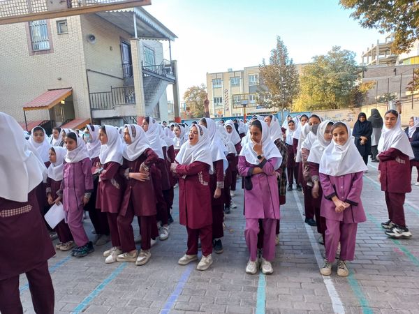جلسه توجیهی  سفیران سلامت دبستان دخترانه شطیطه۲