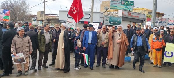 شرکت مردم شهید پرور شهرستان شیروان در راهپیمایی ۲۲ بهمن
