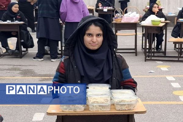 برگزاری بازارچه اقتصادی در دبیرستان شاهد تکتم