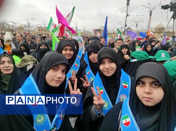 پیشتازان، ضربان پرشور ۲۲ بهمن شدند