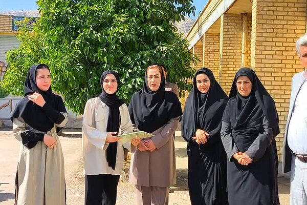 جشن مهر ایثار و نماز و بازگشایی مدارس یک مهر در دبیرستان هیأت امنایی فرهیختگان