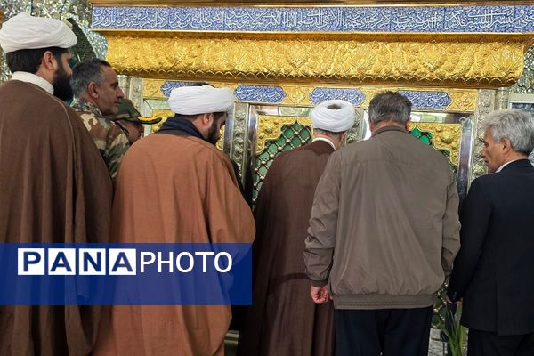 آیین گلباران مزار شهدا با حضور مسئولان شهرستان رباط‌کریم