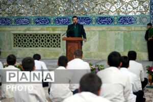 جشن تکلیف ۱۲۰ نوجوان پسر در حرم حضرت معصومه(س)