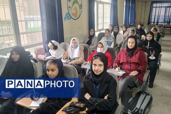 دوره تخصصی عکاسی و فیلمبرداری خبری ویژه دانش‌آموز خبرنگاران پانا شهریار