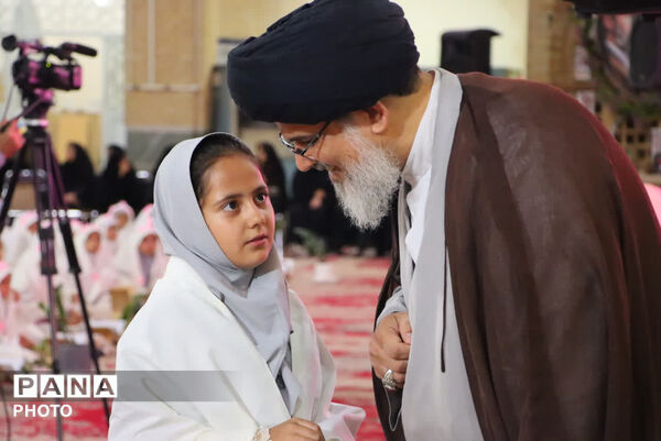 جشن تکلیف بیش از ۷۰۰ دانش آموز بافقی
