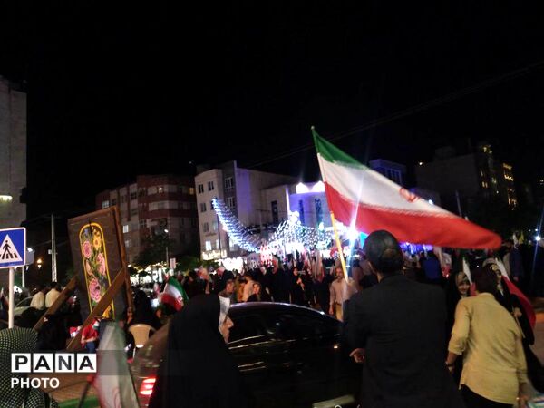 تجمع مردمی در میدان یاقوت ؛ هم‌صدایی مردم برای دفاع از خاک ایران