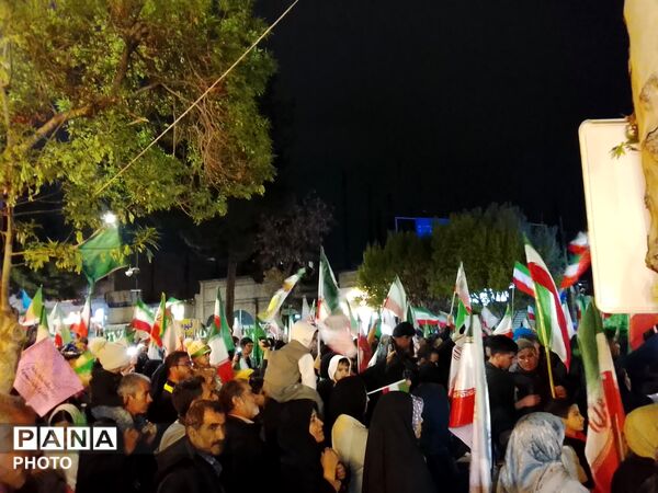 حماسه‌ حضور در زیر باران