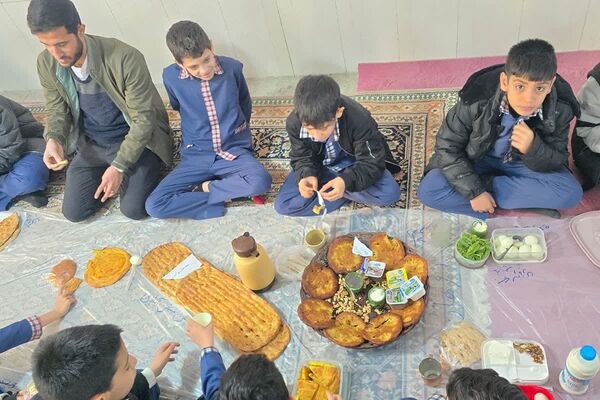 نان های محلی در برنامه غذایی صبحانه سالم