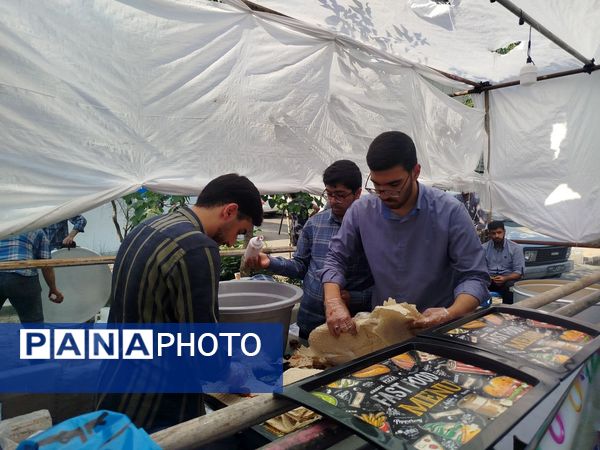 راهپیمایی 10 کیلومتری تهران به مناسبت عید غدیر و مقاومت در برابر تهدیدات دشمن