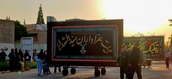 تاسوعای حسینی مکتب ایثار وآزادگی 