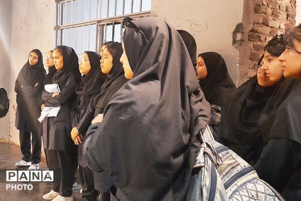 بازدید دانش آموزان شهید وجدانی پاک چهاردانگه از پارک ملی هوافضا