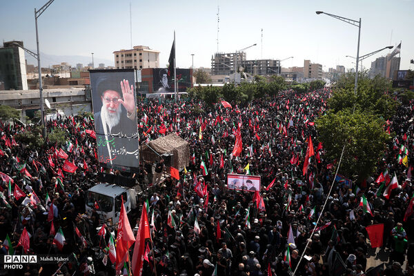 مراسم تشییع پیکر مطهر رهبر شهید انقلاب در تهران - 3