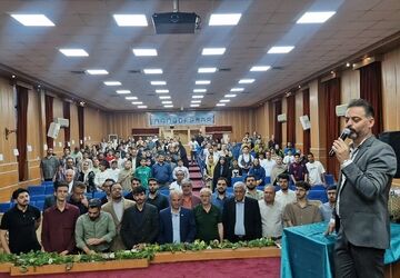 آیین تجلیل از رتبه‌های برتر و معلمین مدرسه آیت الله مشکینی