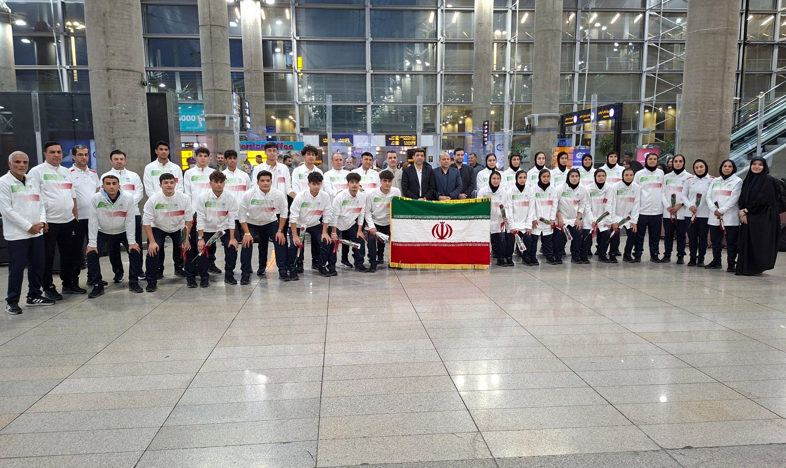 بازگشت تیم‌های ملی دختران و پسران فوتسال دانش‌آموزان ایران با عنوان پنجمی و نهمی+ ویدئو