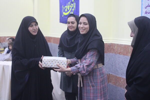 جشن دانش‌آموزان مدارس استثنایی شهرستان بوشهر به‌مناسبت میلاد حضرت زهرا (س) و روز مادر