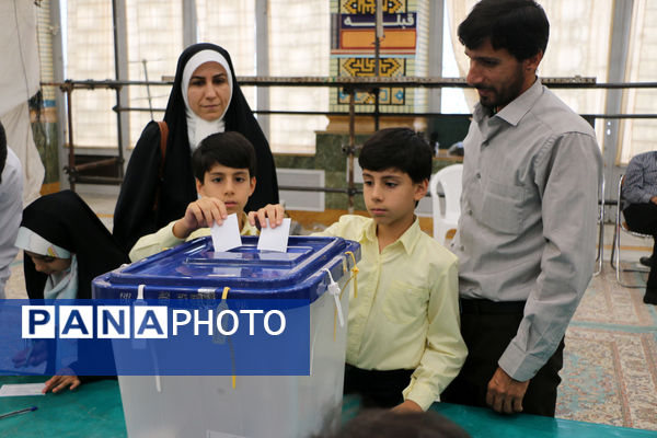 حضور نوجوانان قمی در انتخابات ریاست جمهوری -2