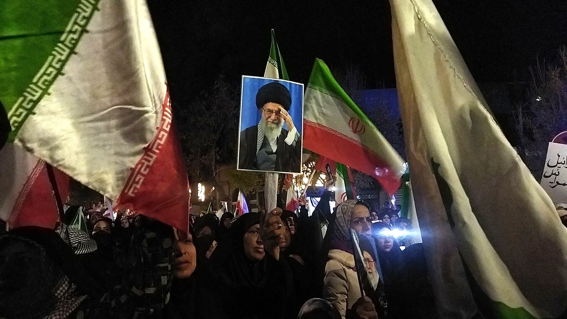 حماسه ها در نیشابور ادامه دارد و تا پایان جنگ ادامه دارد 