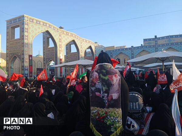 بدرقه باشکوه و میلیونی رهبر شهید در قلب مشهد مقدس