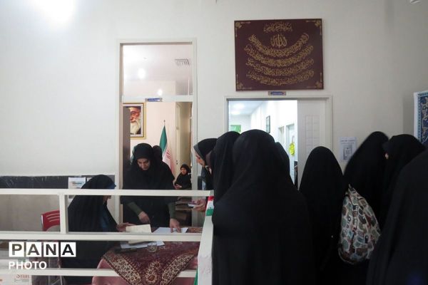 مسابقات قرآن، عترت و نماز دانش آموزان دختر و پسر ناحیه یک شهرری