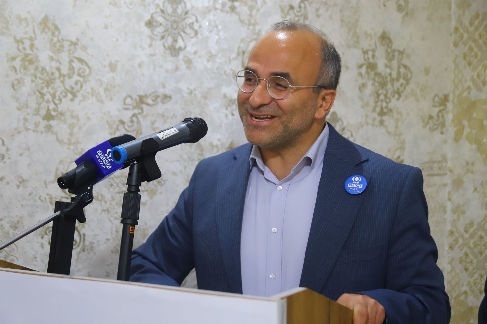 پانا سربازان جنگ روایت‌ها را در مدارس تربیت می‌کند