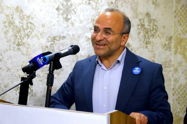 پانا سربازان جنگ روایت‌ها را در مدارس تربیت می‌کند