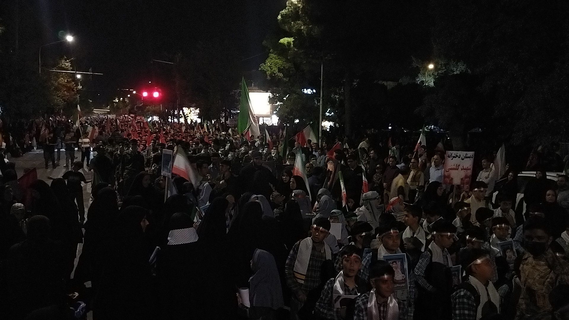 جانفدایان ایران در خیابان امام خمینی نیشابور-۱