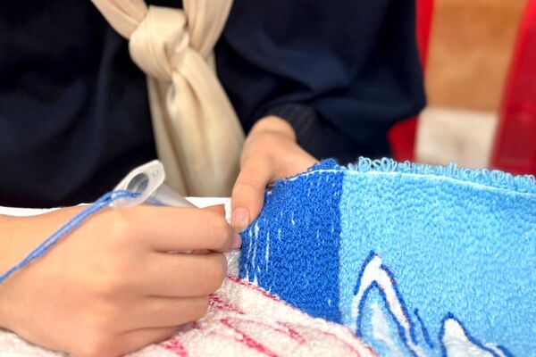 زنگ آغاز رقابت‌های هنری در گل‌های نمونه ورامین به صدا در آمد