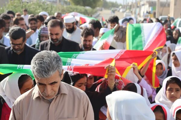حضور پرشور شیعه و سنی دهستان رمشک در یوم‌الله ۲۲ بهمن