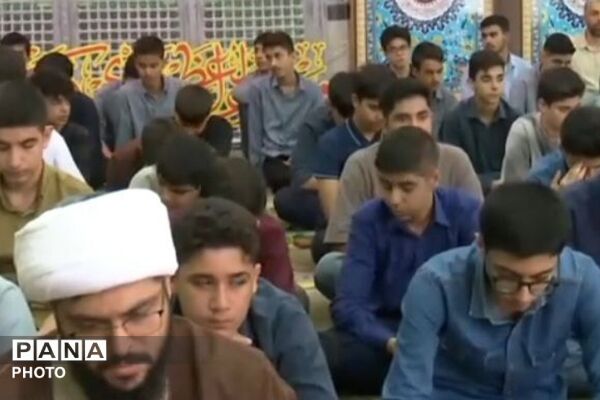 برپایی نماز جماعت در مدارس ناحیه دو شهرری 