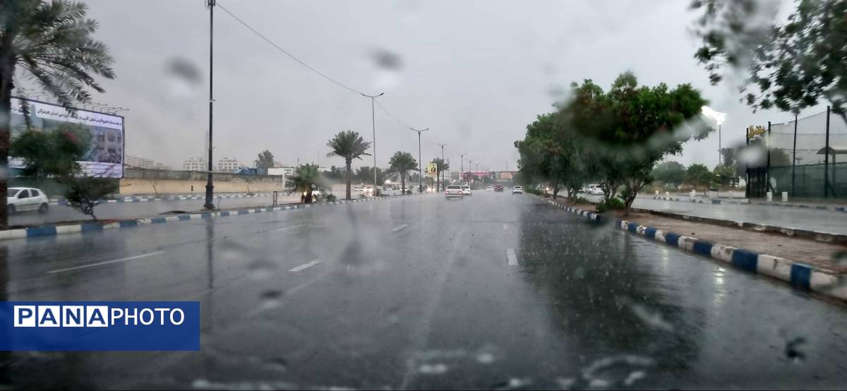 بارش باران چهره بندرعباس را پاییزی و دل‌انگیز کرد