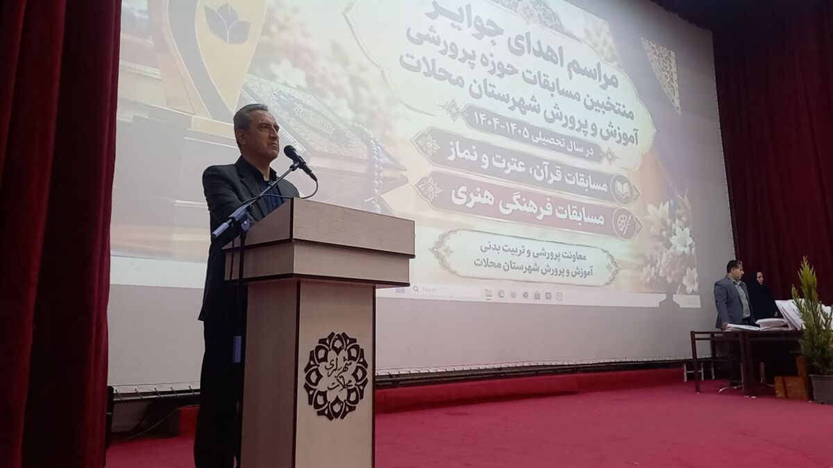 دانش‌آموزانی که در مسابقات قرآنی و هنری حائز رتبه می‌شوند الگویی برای سایر دانش‌آموزان هستند