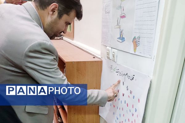 برگزاری نمایشگاه به مناسبت هفته مشاغل، در دبستان کودک مسلمان