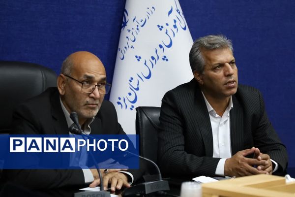 نشست شورای سازمان دانش‌آموزی یزد 