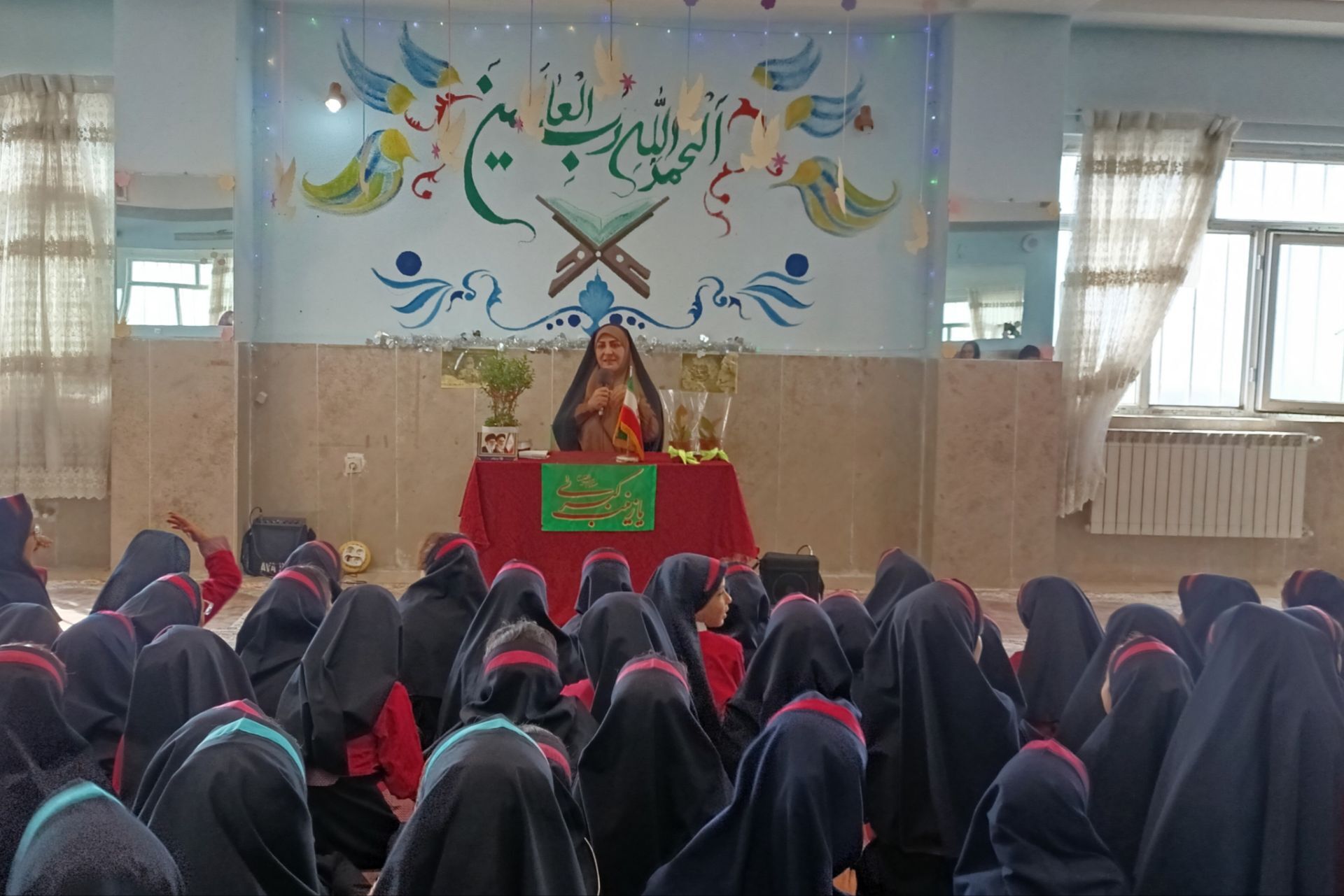 جشن میلاد حضرت زینب(س) در دبستان حضرت معصومه(س)