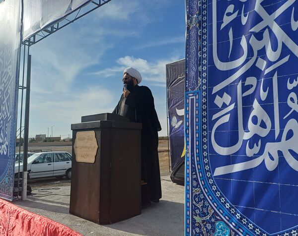 نماز عید فطر در گلزار شهدا شهرستان کوهپایه