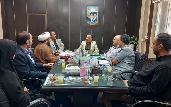 دیدار مسئولان شهرستان قرچک با خبرنگاران پیشکسوت به مناسبت روز خبرنگار