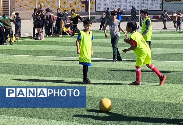 مسابقات فوتبال دبستان شهید پسندیده روستای فدافن شهرستان کاشمر 