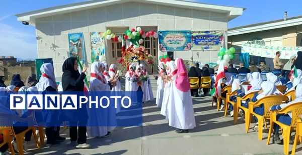 آیین نواختن « گلبانگ انقلاب » در مدرسه 22 بهمن دلند