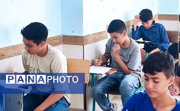 آغاز امتحانات نوبت دوم در دبیرستان ابوریحان ۲