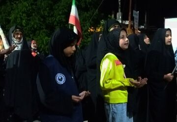 اجتماع شبانه در حسینیه شهدای شهر بار 
