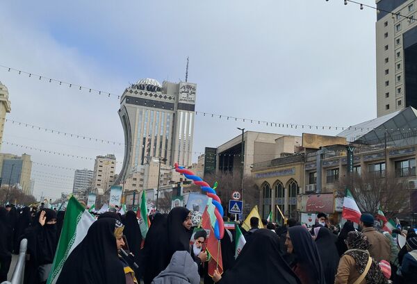 مردم در راهپیمایی ۲۲ بهمن، بار دیگر اتحاد خود را نشان دادند