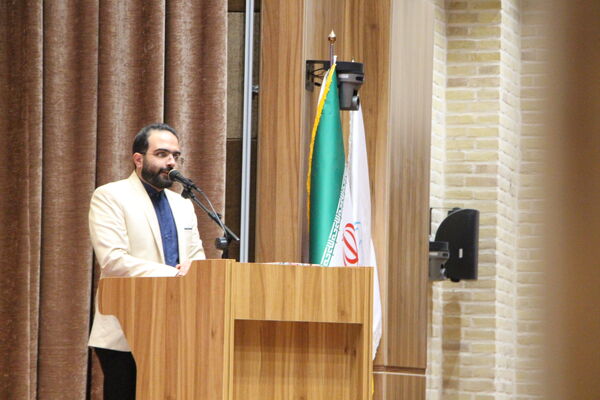 رونمایی از مستند علی نفتی دفاع مقدس در یزد
