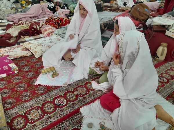 برگزاری مراسم معنوی اعتکاف مادر و دختری در مسجد امام حسن(ع) گالیکش
