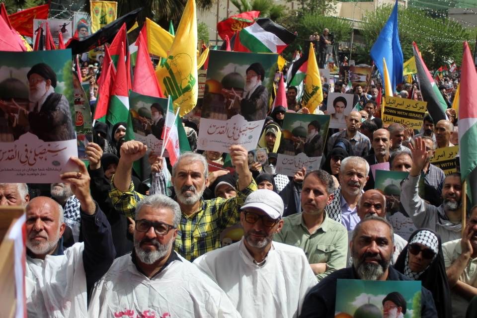 تجمع بزرگ دانش‌آموزان و فرهنگیان در حمایت از مردم مظلوم غزه و فلسطین