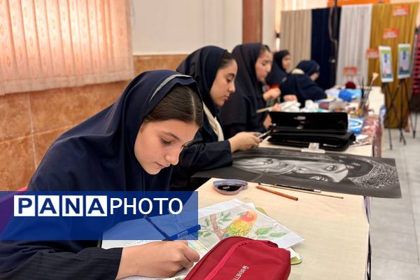 زنگ آغاز رقابت‌های هنری در گل‌های نمونه ورامین به صدا در آمد