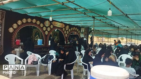 موکب محب الحسین میزبان زائران پیاده امام رضا ( ع) 