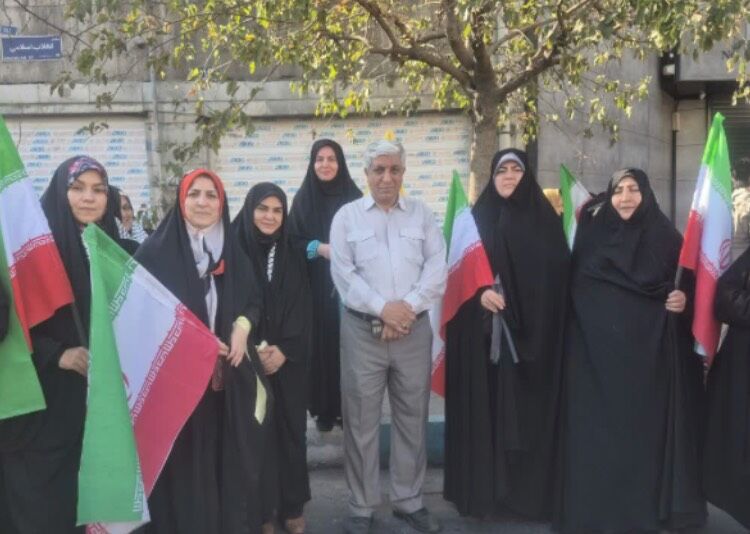 حضور دانش‌آموزان، پیام استقامت، پویایی و امید را به جامعه مخابره کرد