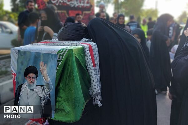 قاب های دانش آموزی ماندگار از فراق رهبر شهید